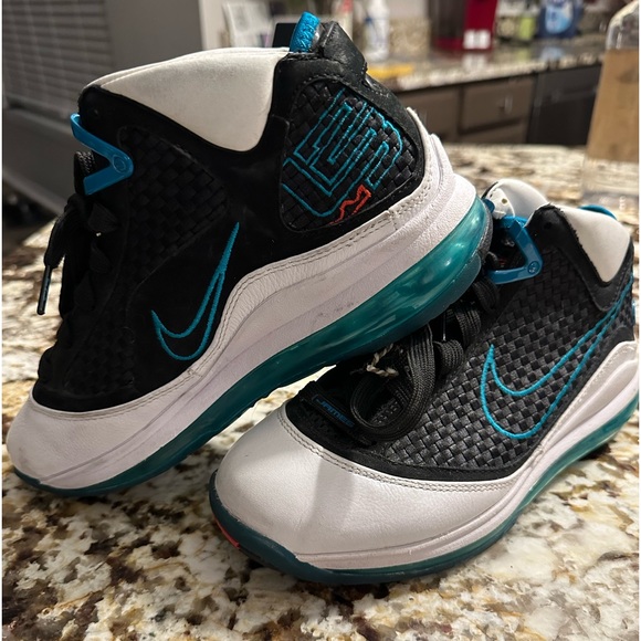 Red Carpet Lebron James 7s Red Carpet Lebron 2019 Nike LeBron VII